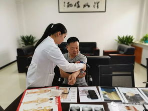 暖警關(guān)愛(ài)筑防線 花園所開展健康咨詢醫(yī)療服務(wù)活動(dòng)